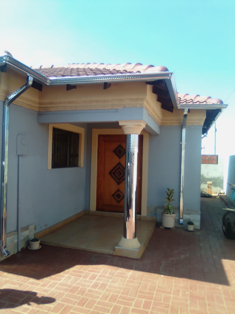Residential gutter installation